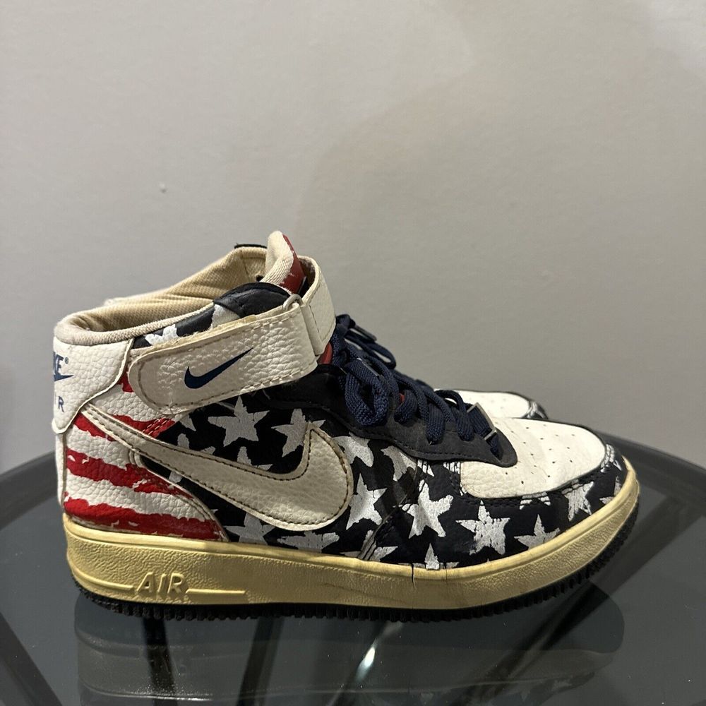 Nike Men's Vintage 304904-011 Size 7  Air Force Af1 Mids Independence Day RARE